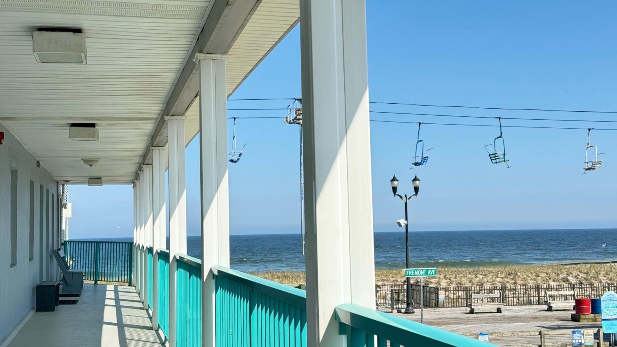Boardwalk Sand & Surf Beach Hotel Oceanfront ซีไซด์ไฮทส์ ภายนอก รูปภาพ